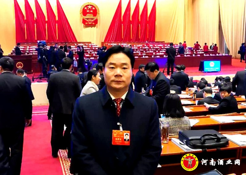代表侯建光