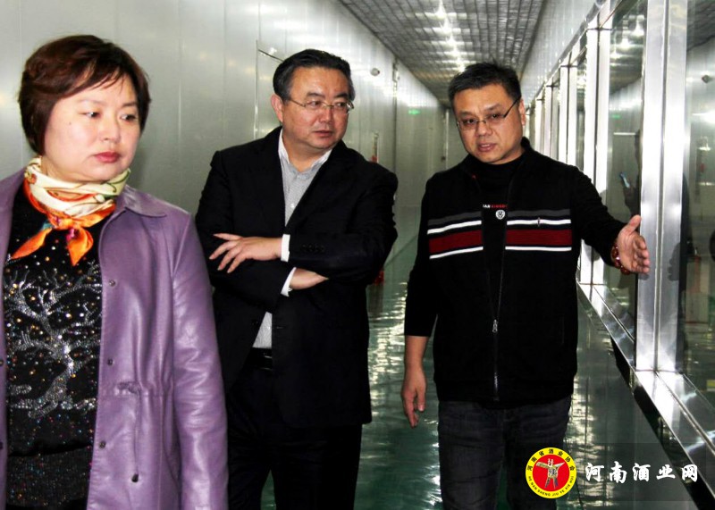 熊玉亮到椰岛酒业调研1