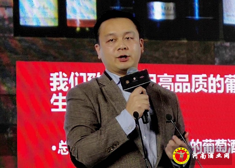 谢中伟