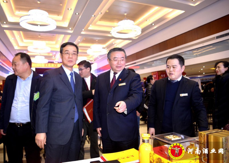 参观展览1