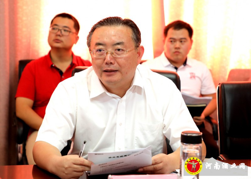 熊玉亮主持会议