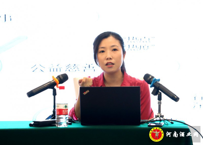 1新华社范梦圆2