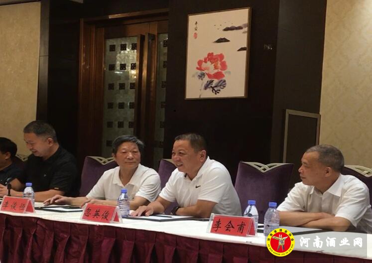 许昌市酒业协会会长  忽英俊