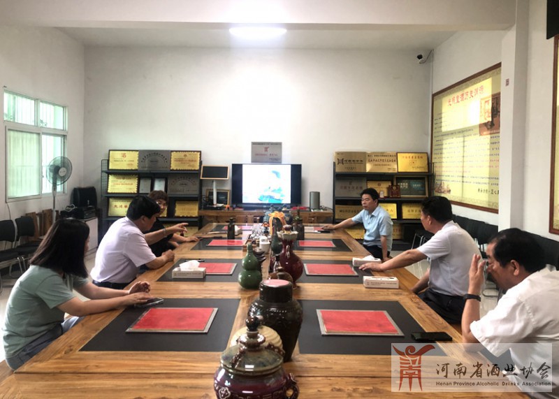 3、座谈会 (1)