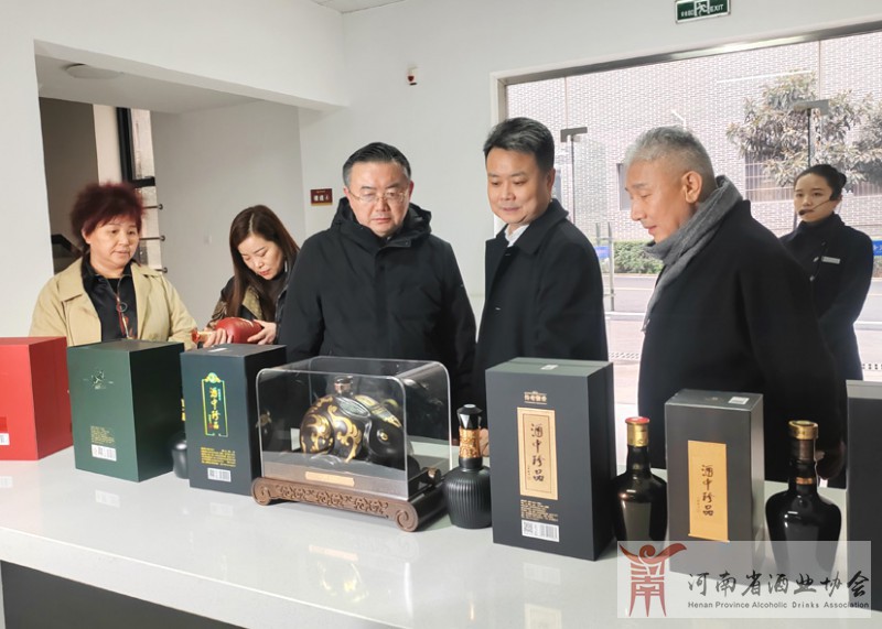 4、参观包装车间